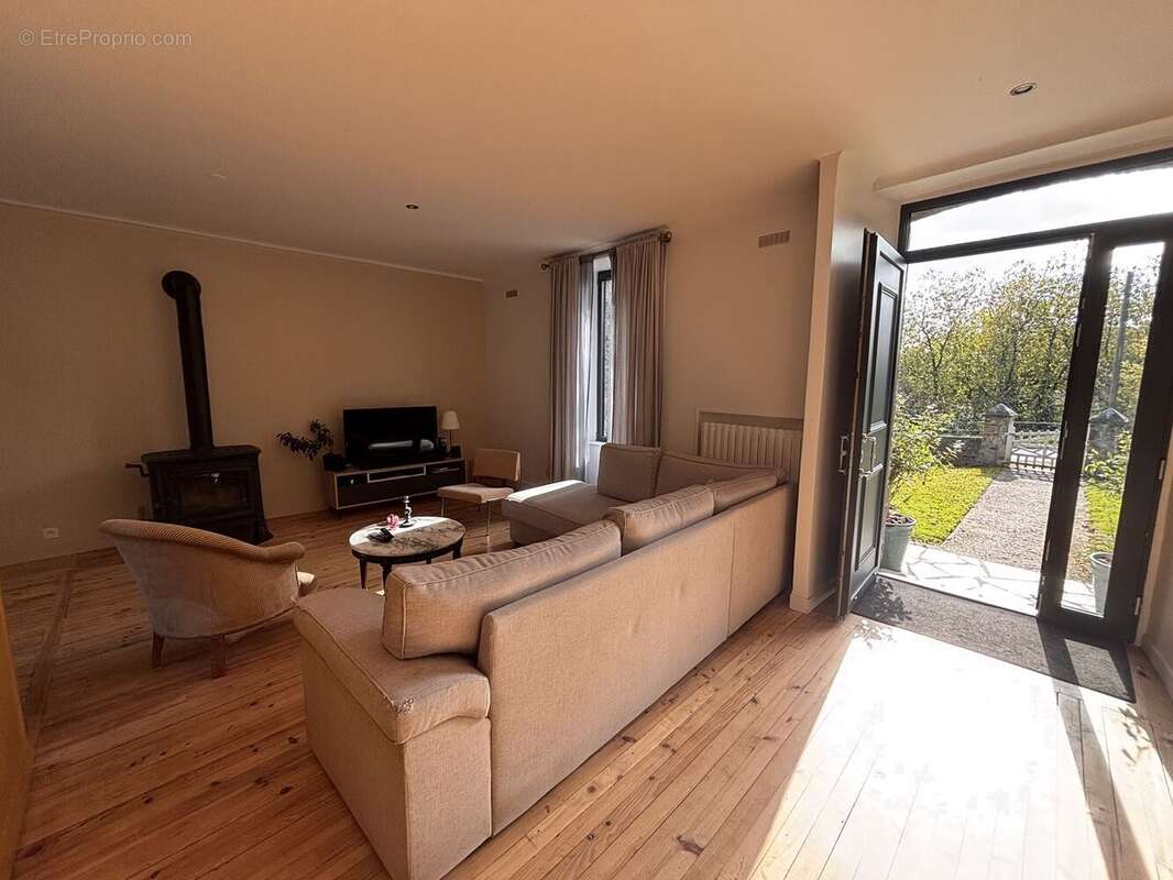 Maison à TESSY-SUR-VIRE