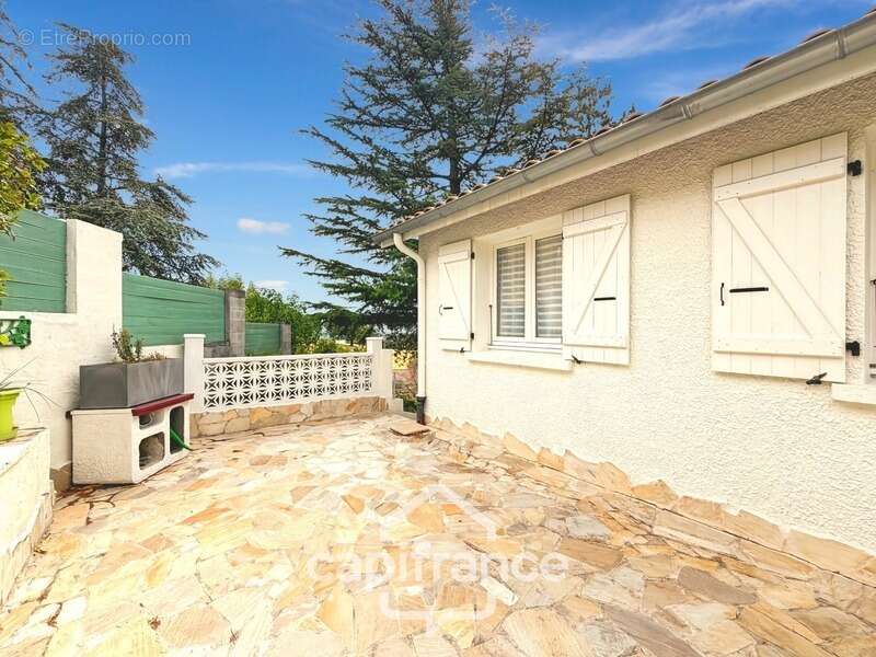 Maison à vendre Sur les hauteurs de Givors avec une Vue panoramique sur le Rhône - photo 24