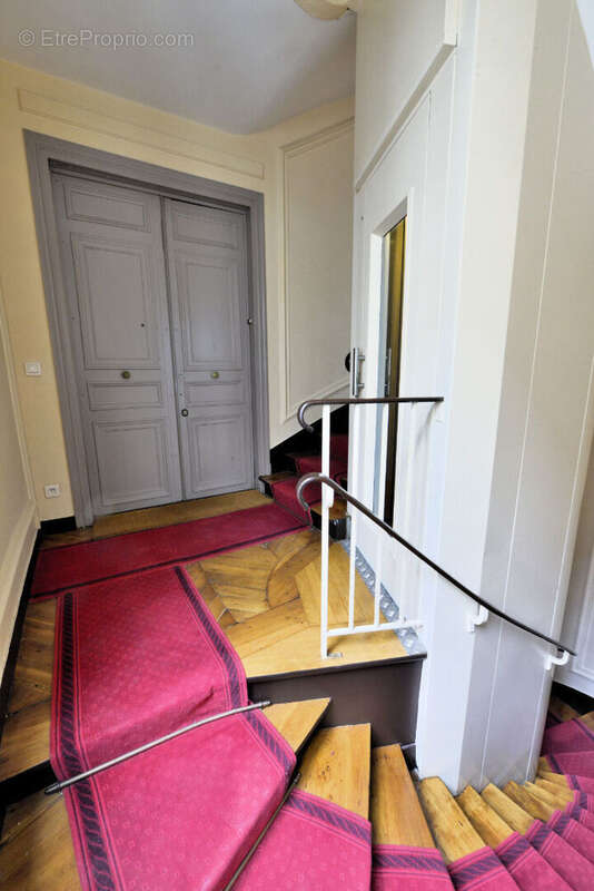 Appartement à PARIS-9E