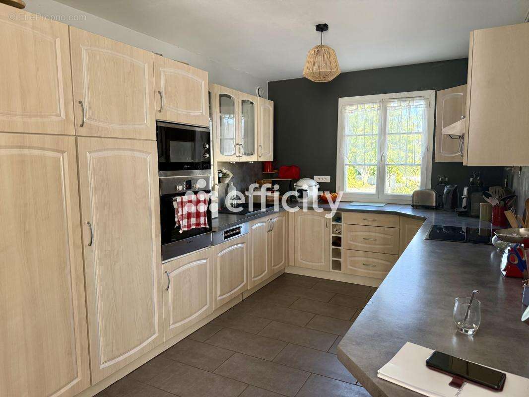 Maison 161 m² à Sainte-Maure-De-Touraine  - photo 5