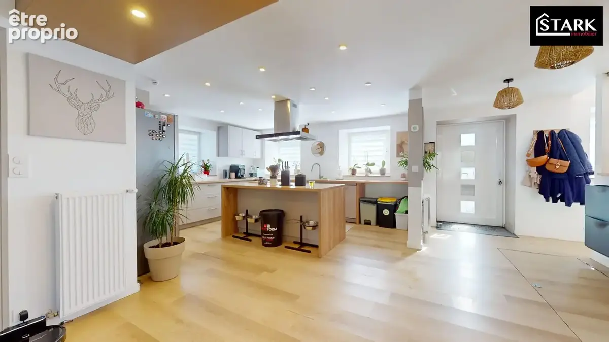 Maison 7 pièces 165 m² à vendre à Rougemont-Le-Chateau (90110) - photo 8