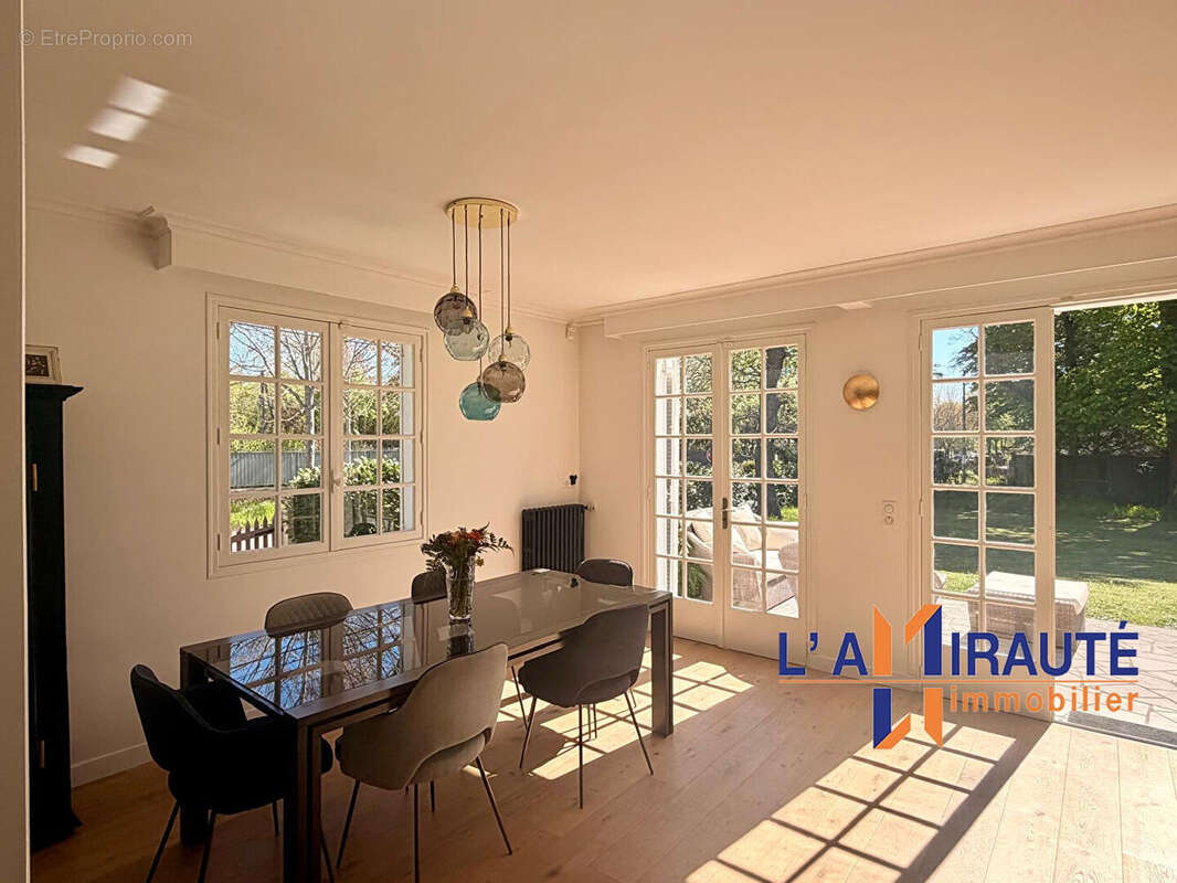 Maison à MAISONS-LAFFITTE