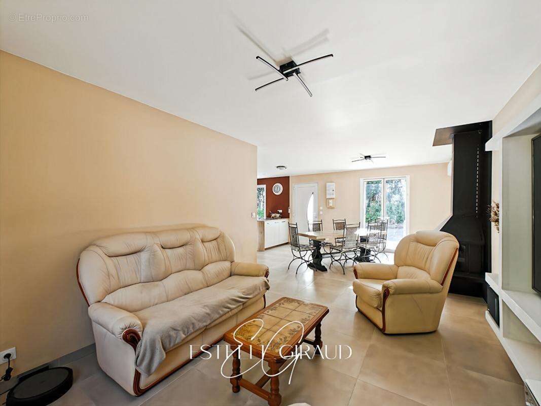 Maison à AIGUES-VIVES