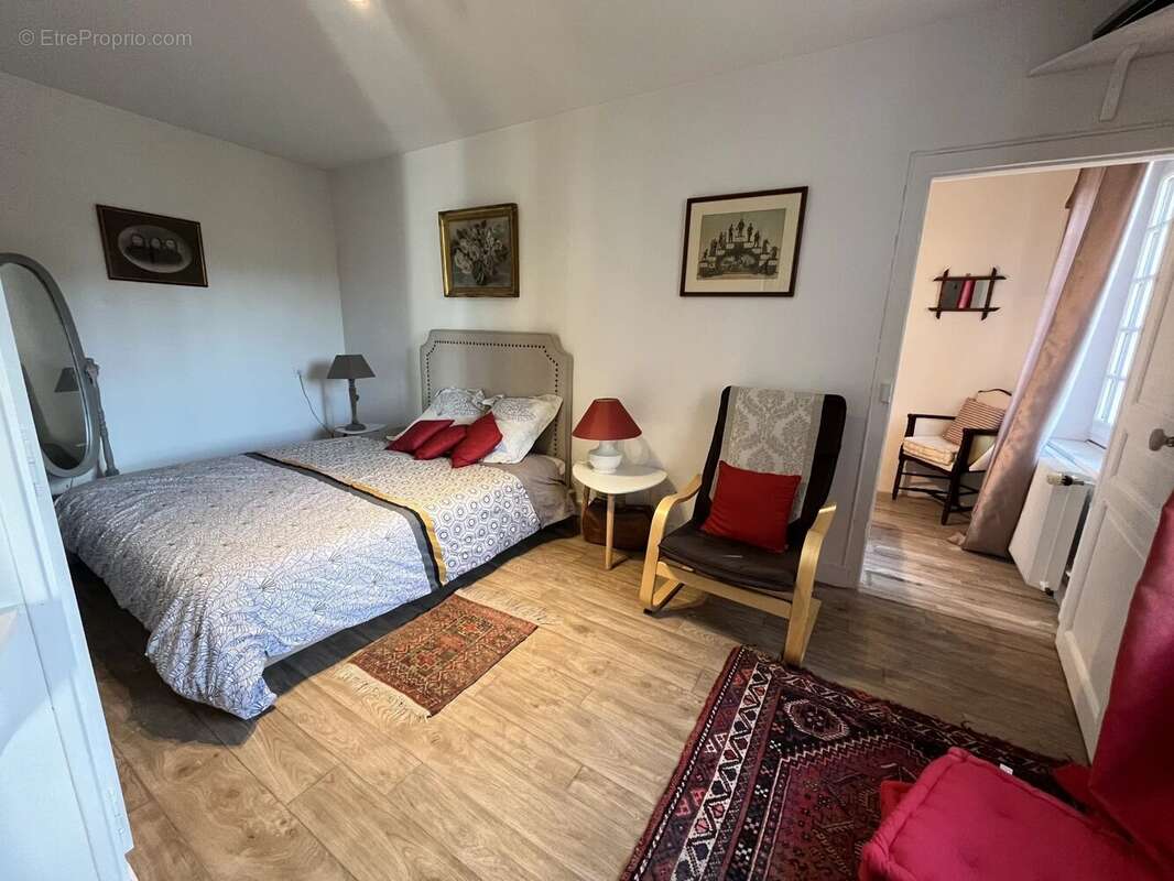 Maison à HOUDAN