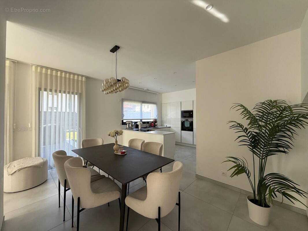 Photo 1 - Maison à BONNEVILLE