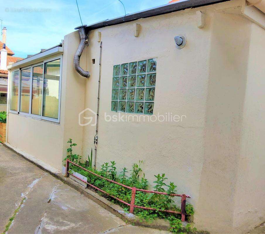 Appartement à NANTERRE