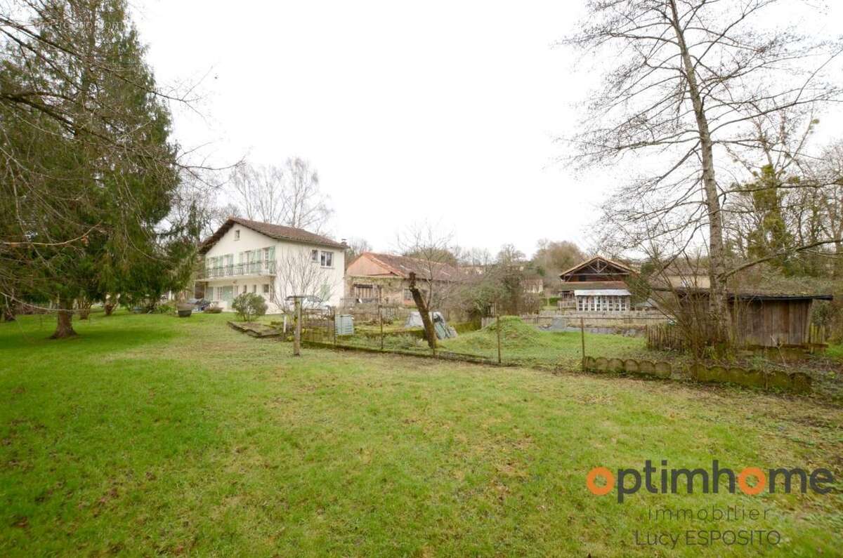 Propriété de 4 chambres au bord de la rivière à vendre - photo 58