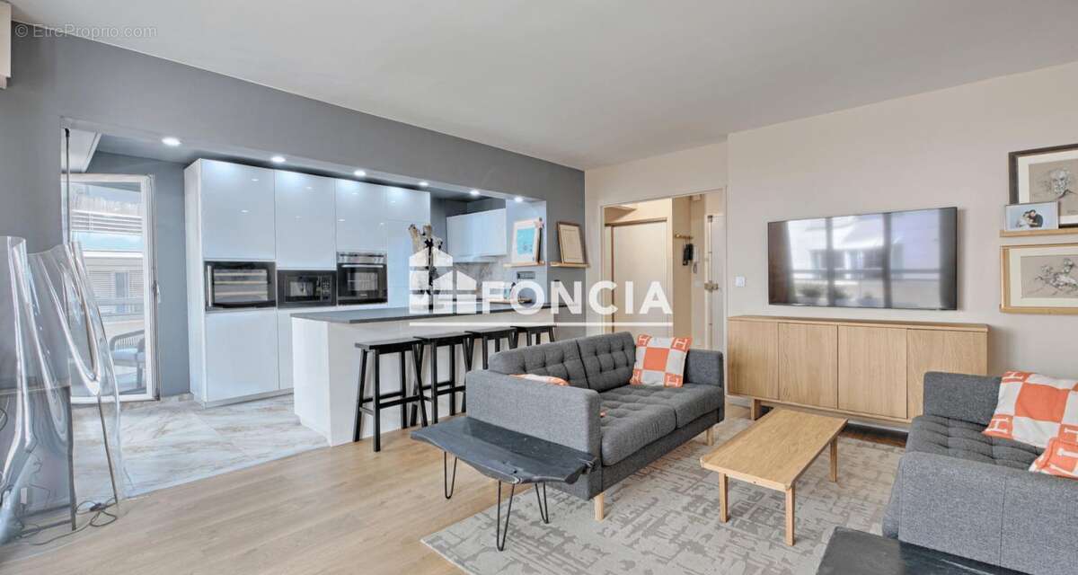 Appartement à PARIS-14E