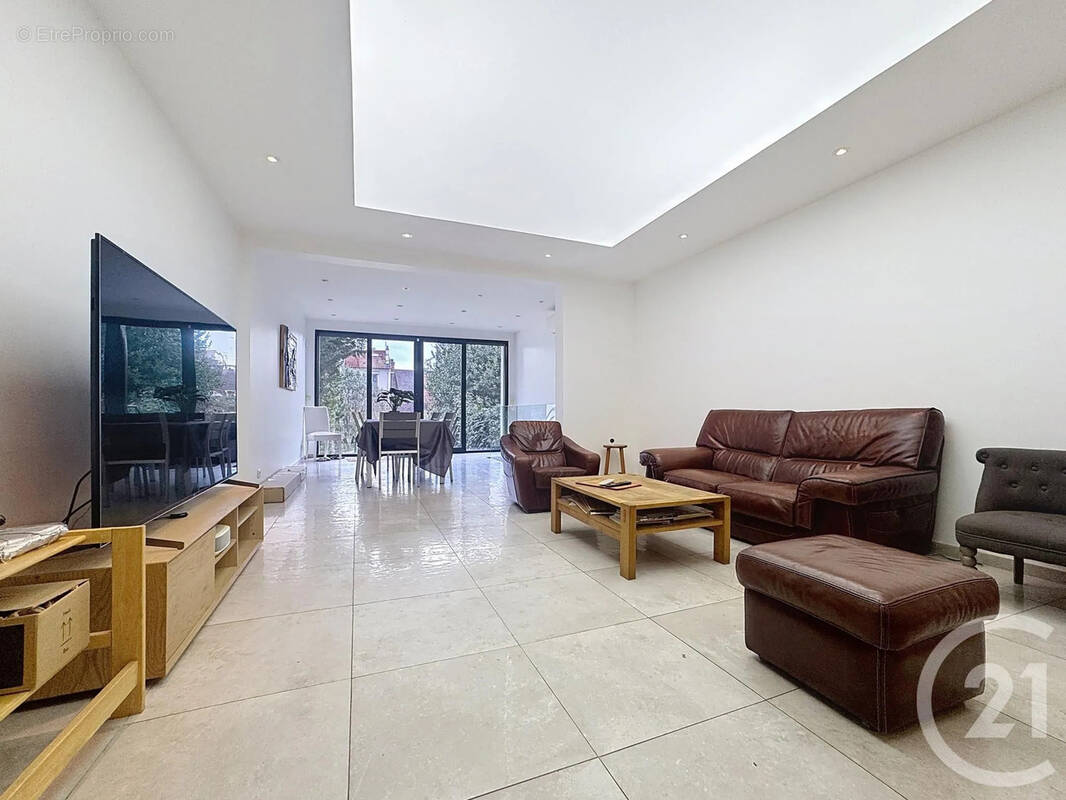 Maison à ROSNY-SOUS-BOIS