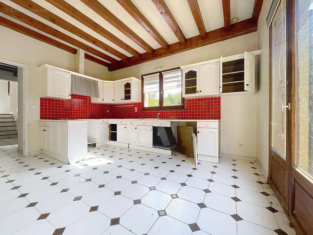 Maison à SAINT-GENIS-LAVAL