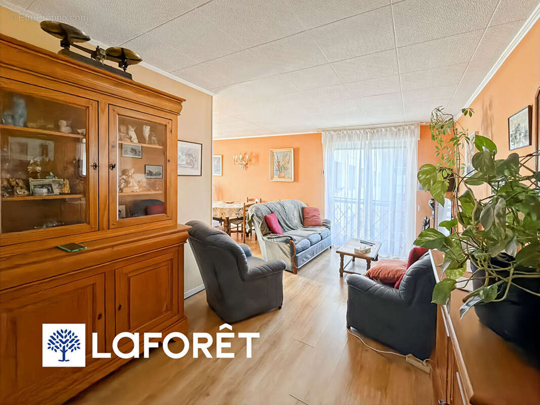 Appartement à GRIGNY