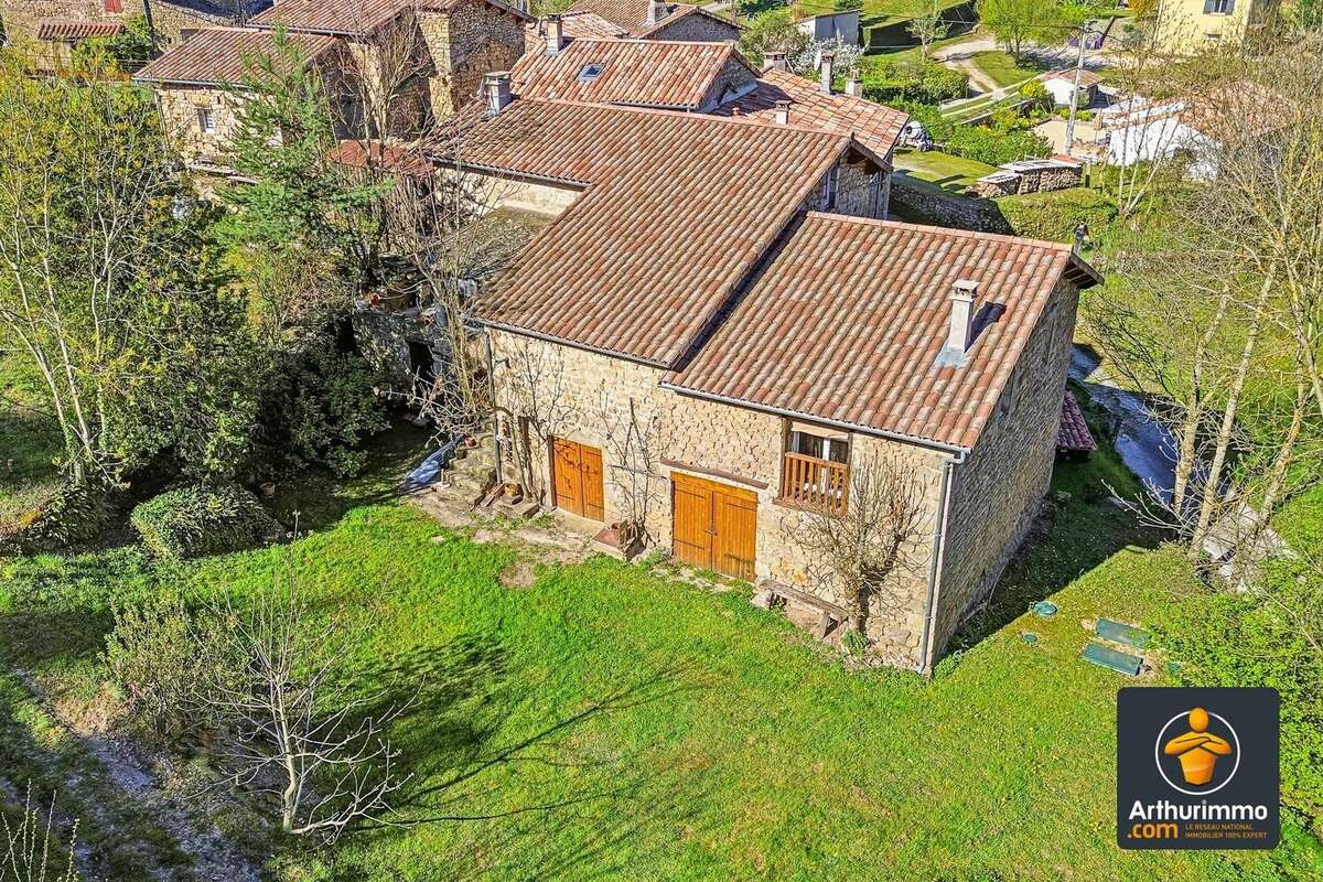 Maison à LE CRESTET