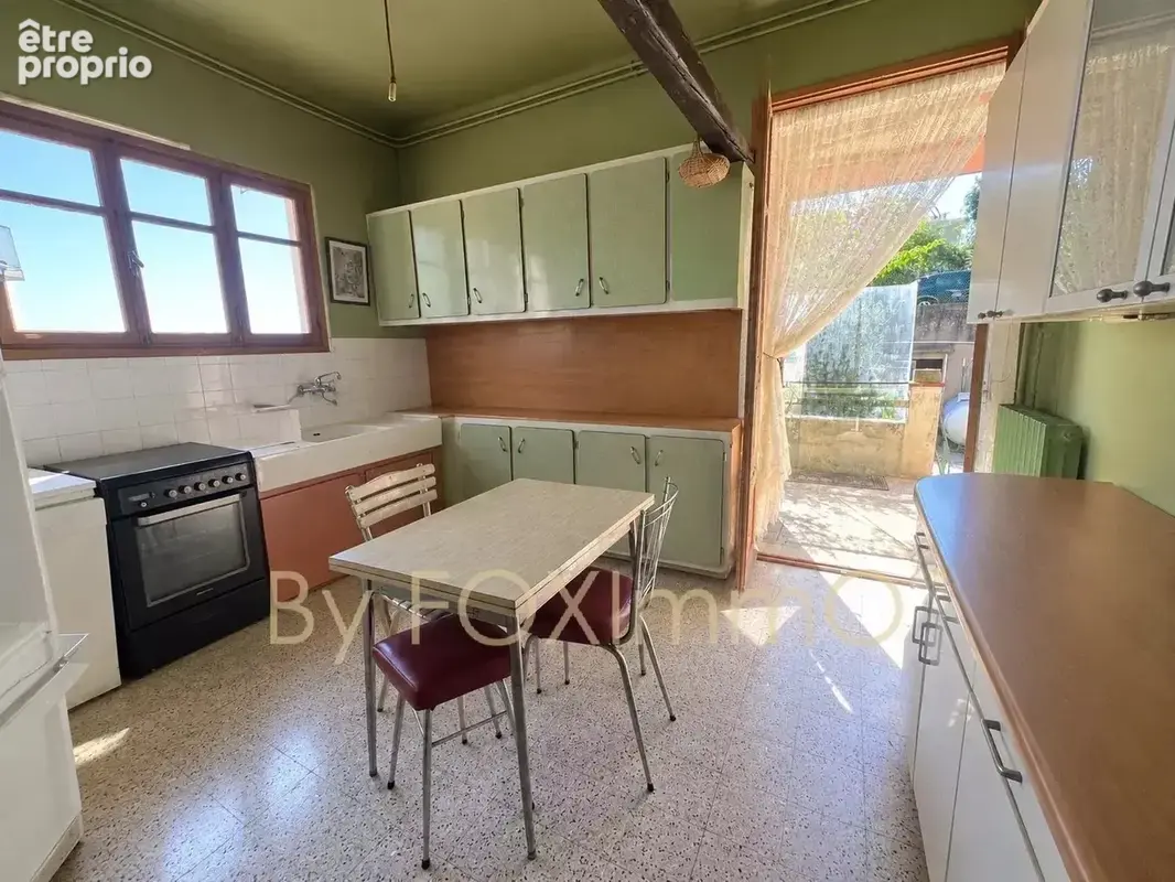 Rare - à renover appartement - terrasse - 2 parkings - photo 3