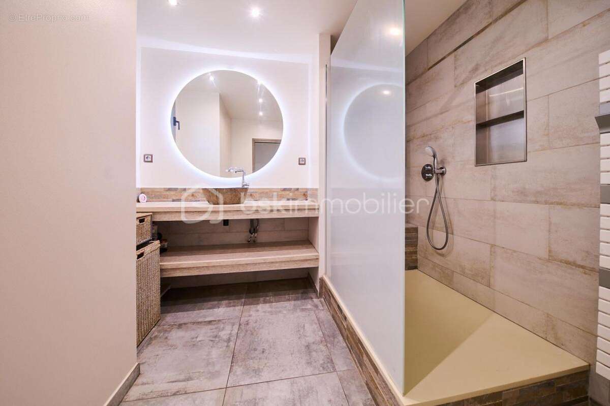 Appartement à LA VALETTE-DU-VAR