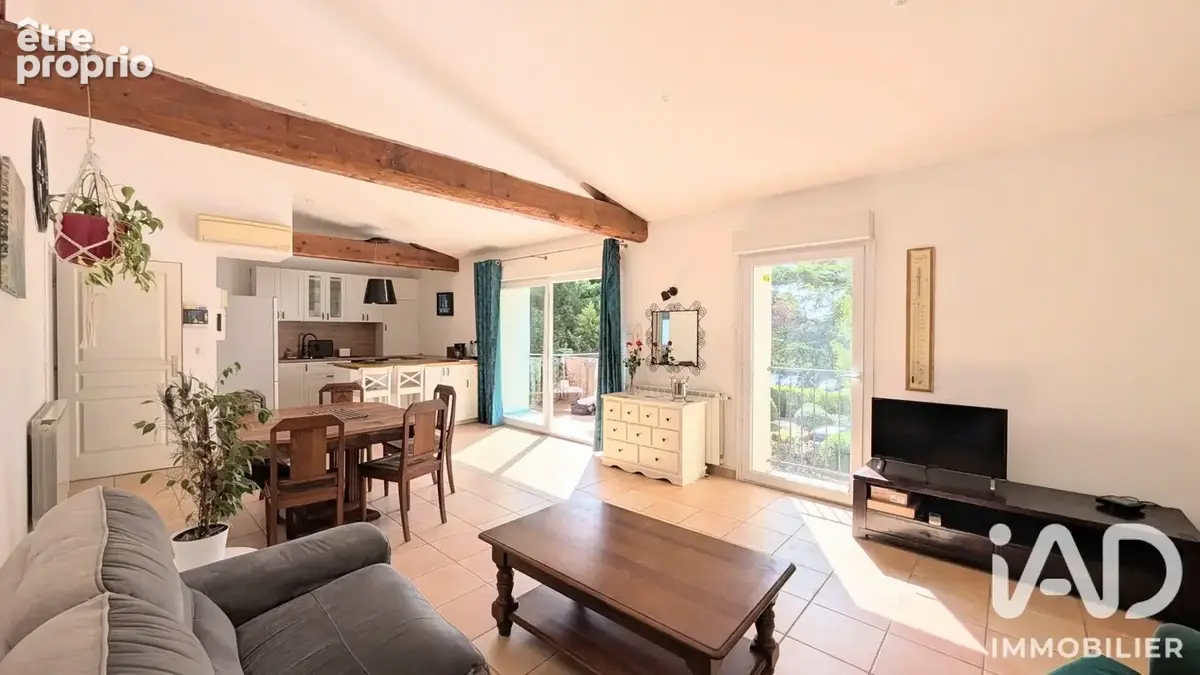 Photo 1 - Appartement à SAINT-SATURNIN-LES-AVIGNON