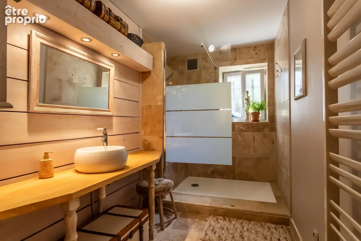 Maison de campagne avec piscine, annexe, dépendances et garage - photo 33