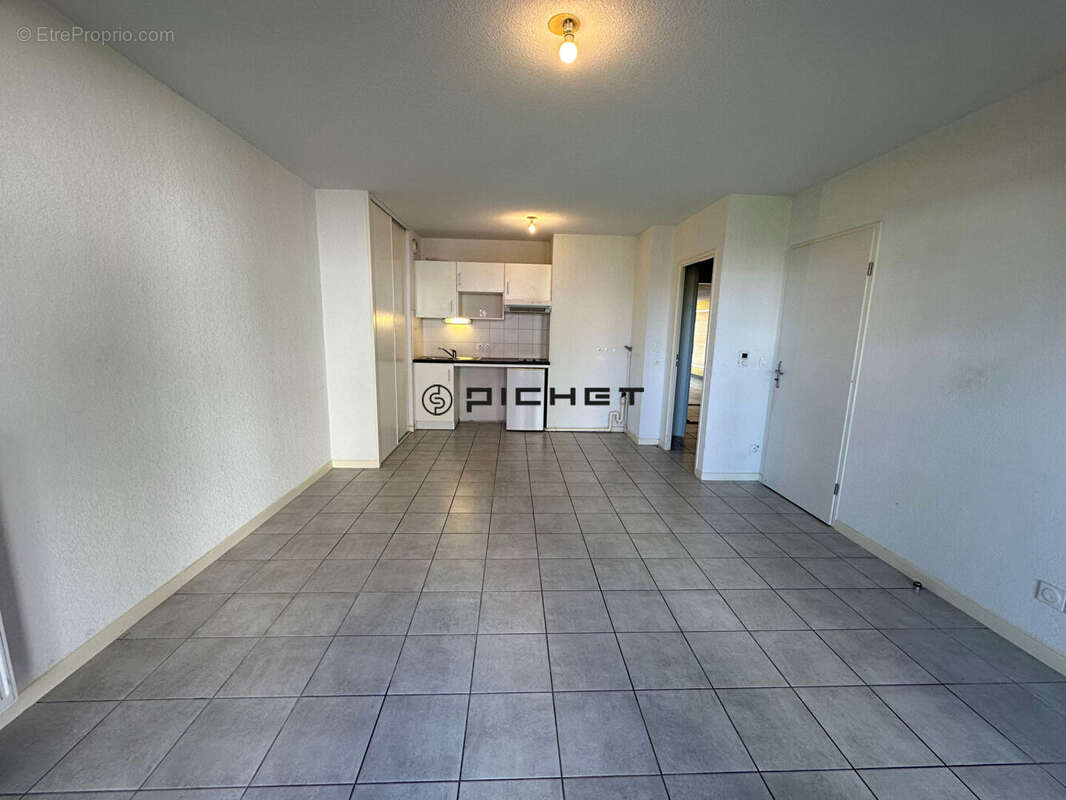 Appartement à VILLENAVE-D&#039;ORNON