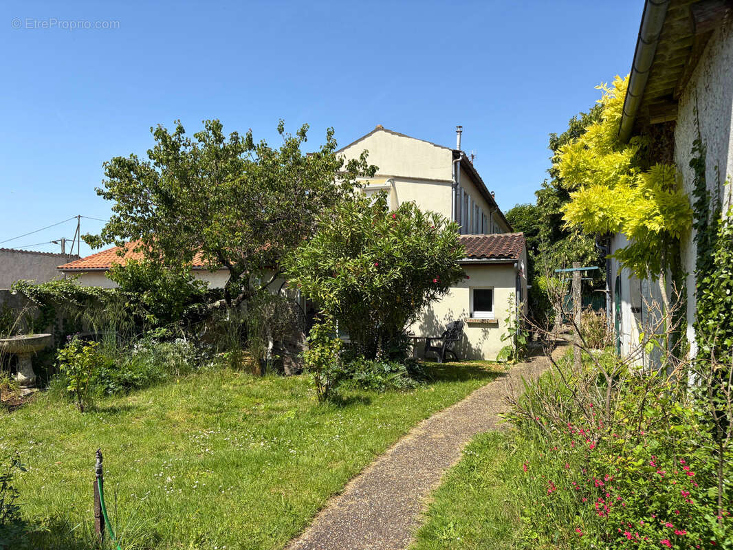 Maison à CHATEAUBERNARD