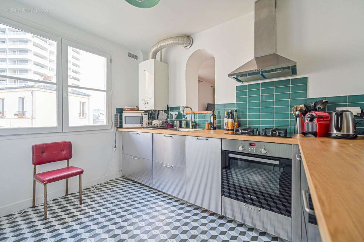 Appartement à PARIS-18E