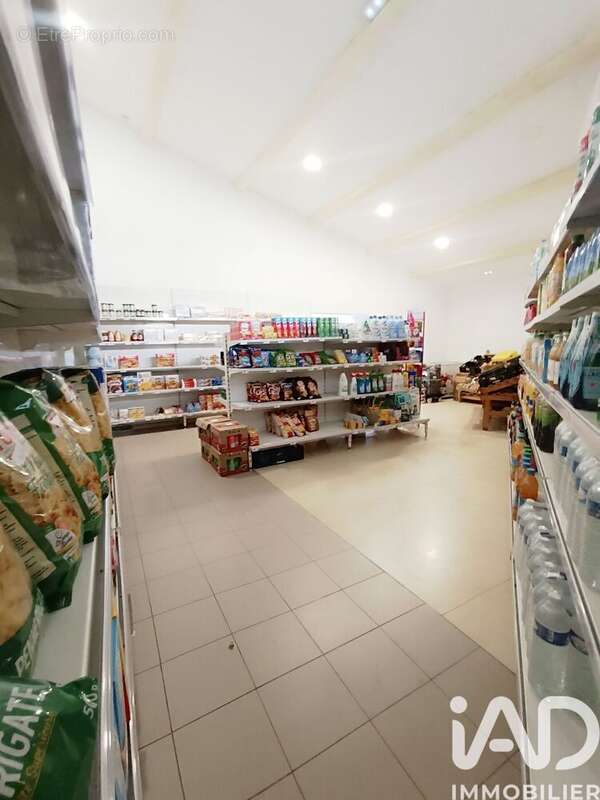 Photo 3 - Commerce à COMPS