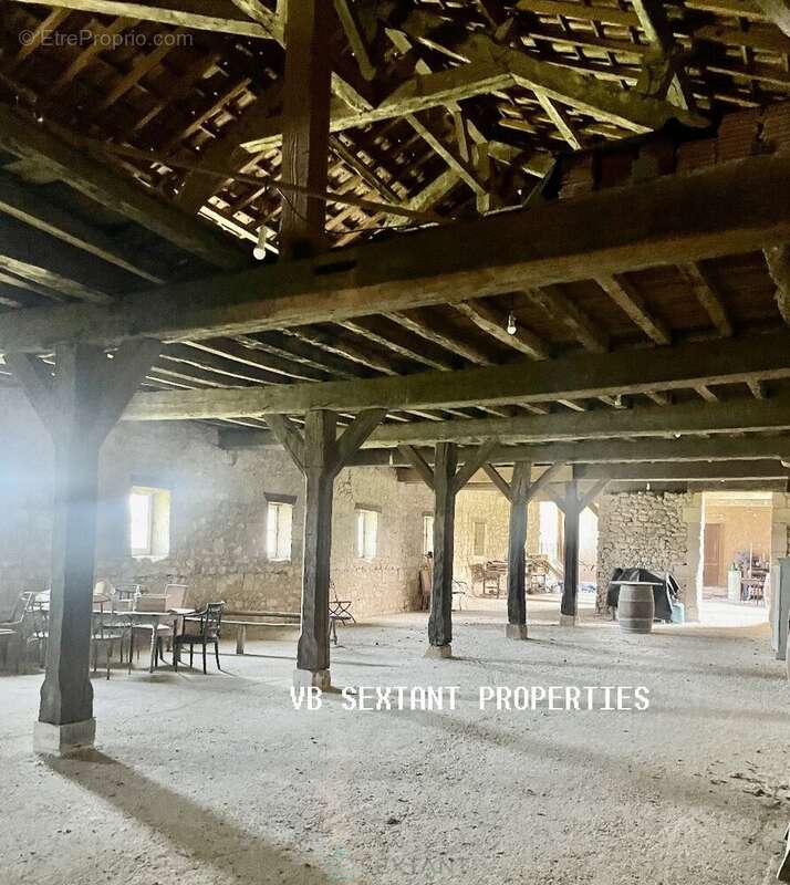 Entre-Deux-Mers, bel ensemble immobilier du XVIII ème siècle, 2 habitations avec dépendances et piscine 1 hectare 3 de terrain - photo 20