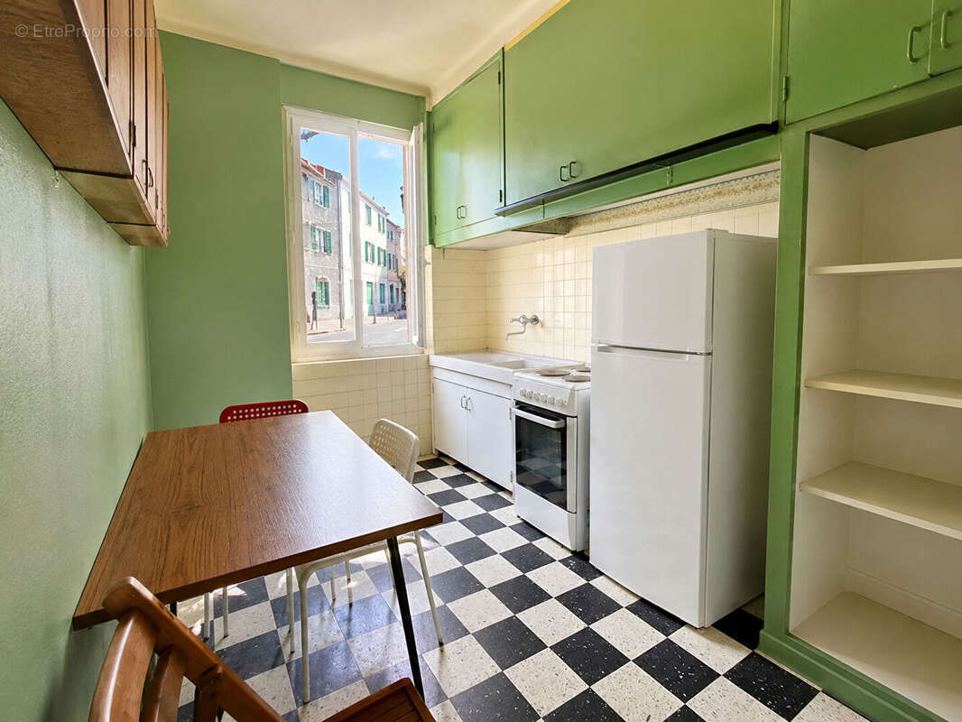 T2 à rénover dans le quartier prisé de Vauban -  Marseille 6e - photo 7