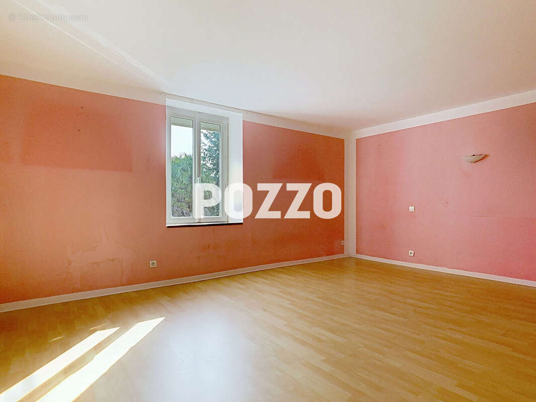 Maison à PLEINE-FOUGERES