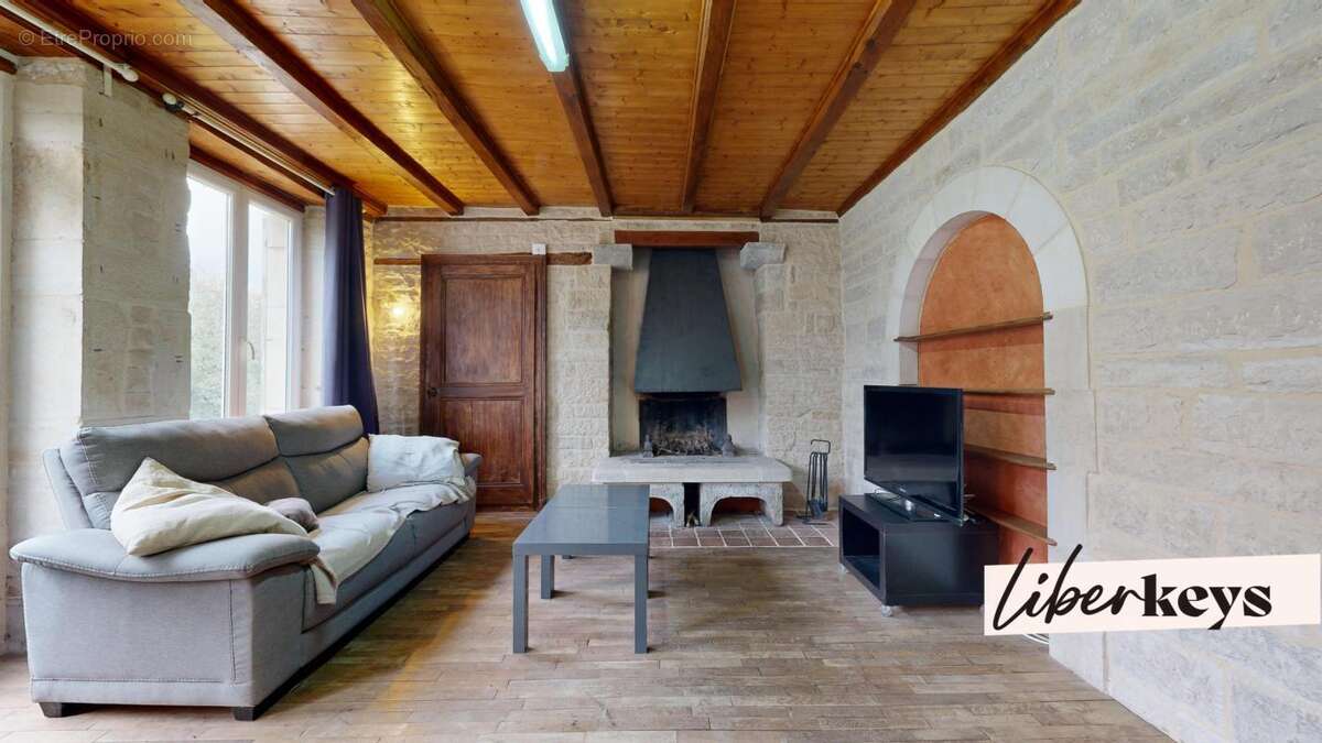 Maison à NANTILLY