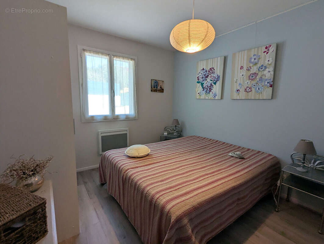 SALERNES, maison de plain-pied, 3 chambres, piscine au calme - photo 13