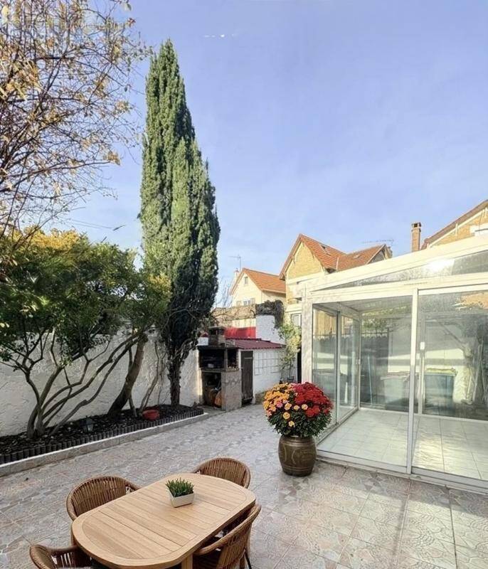 Maison à VILLEMOMBLE