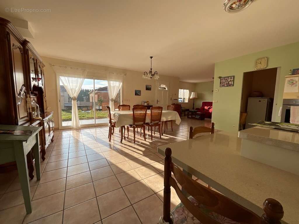 Craintilleux - Villa de plain pied 88,25m² - photo 6