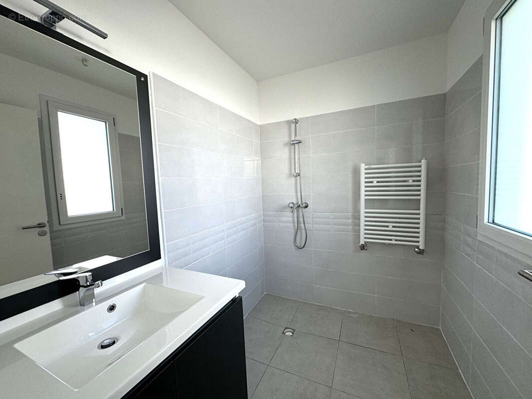 Maison à BRUGUIERES