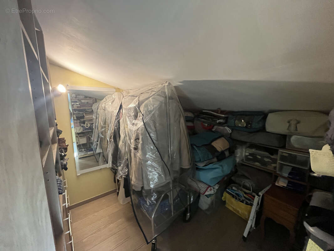 Maison à SAINT-QUENTIN-LA-POTERIE