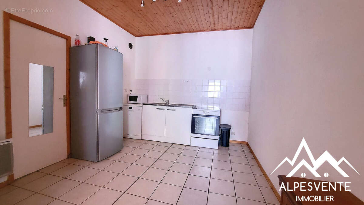Appartement à LULLIN