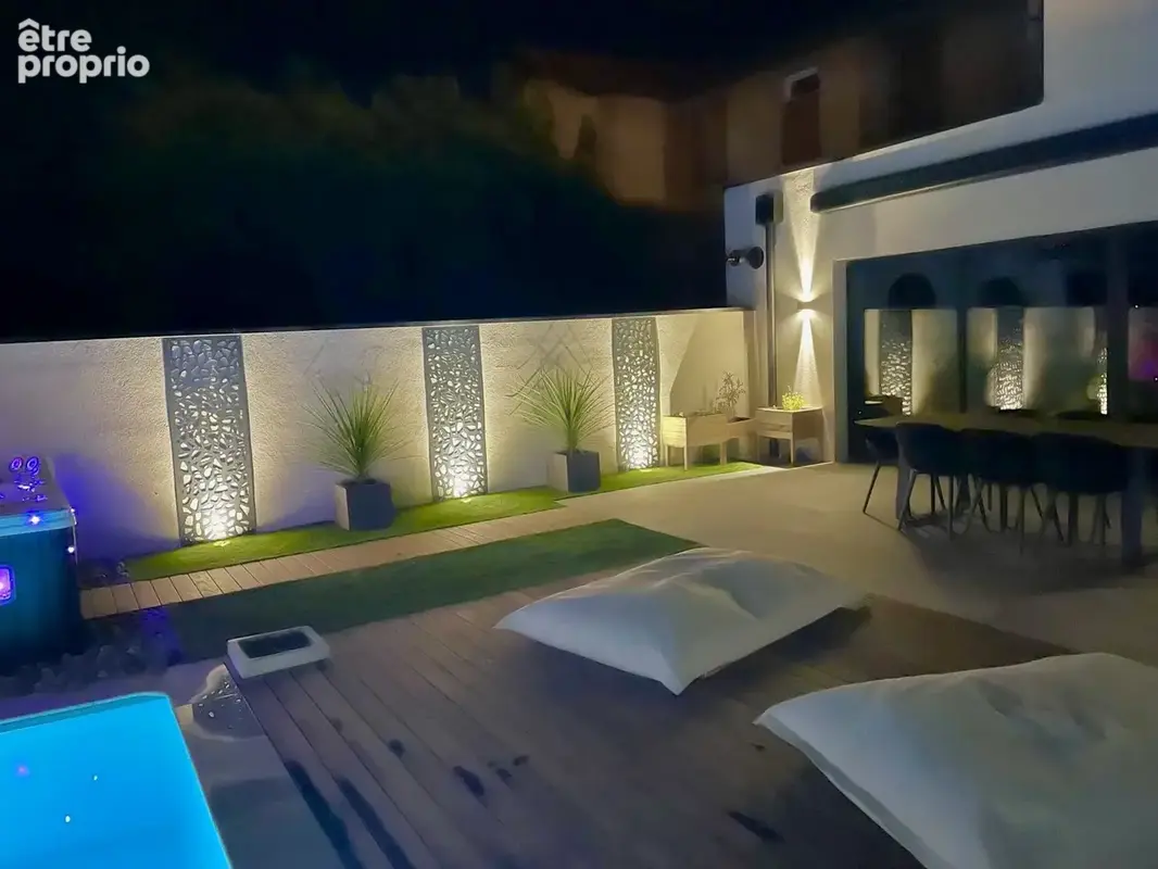 EXCLUSIVITÉ  Maison Loft 148 m2 avec Piscine Chauffée, Jacuzzi & Garage Double   Secteur Prisé - photo 17