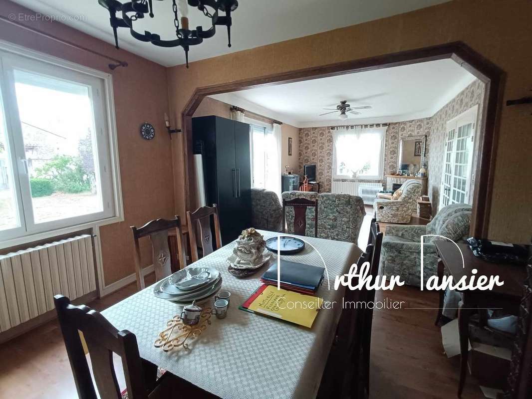 Maison à CARSAC-DE-GURSON