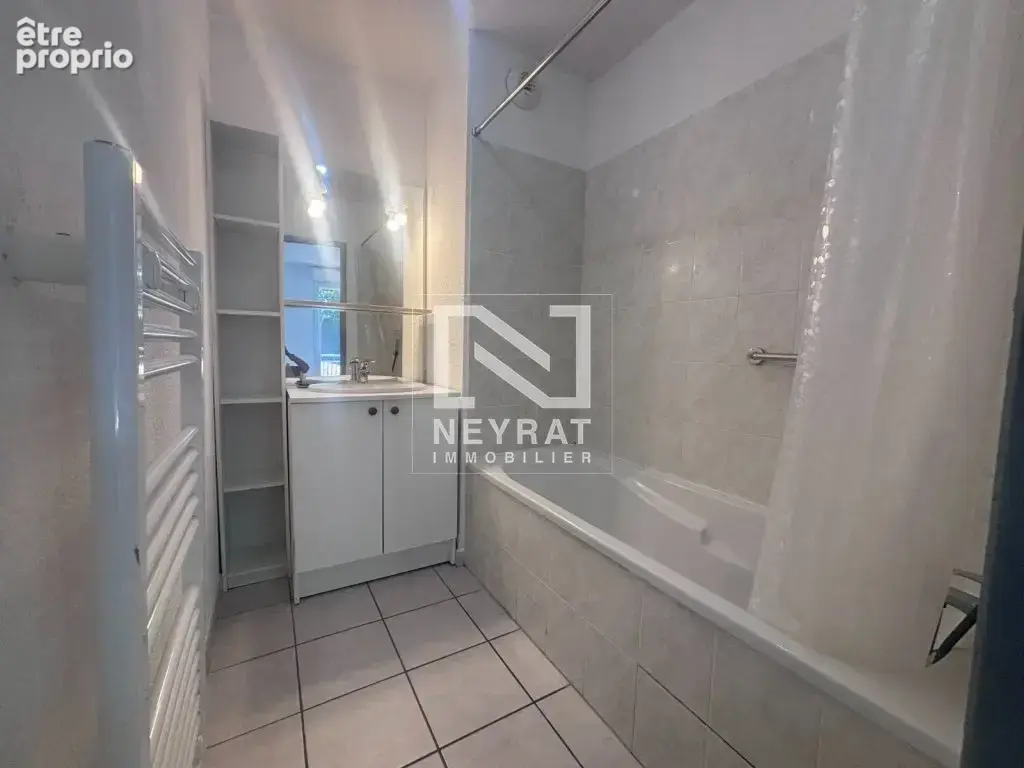 Type 2 - 37.65 m² - 52 000€ - Le Creusot - photo 8