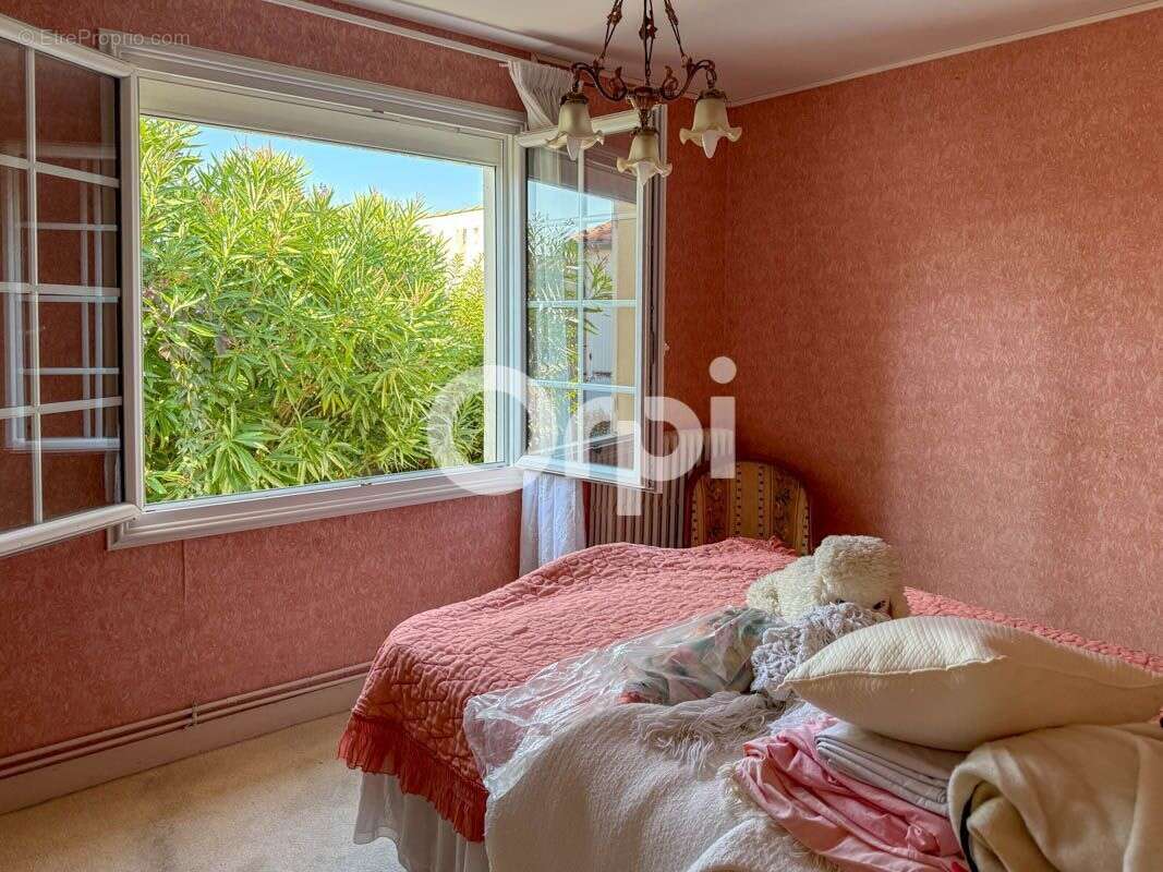 Maison à TONNAY-CHARENTE
