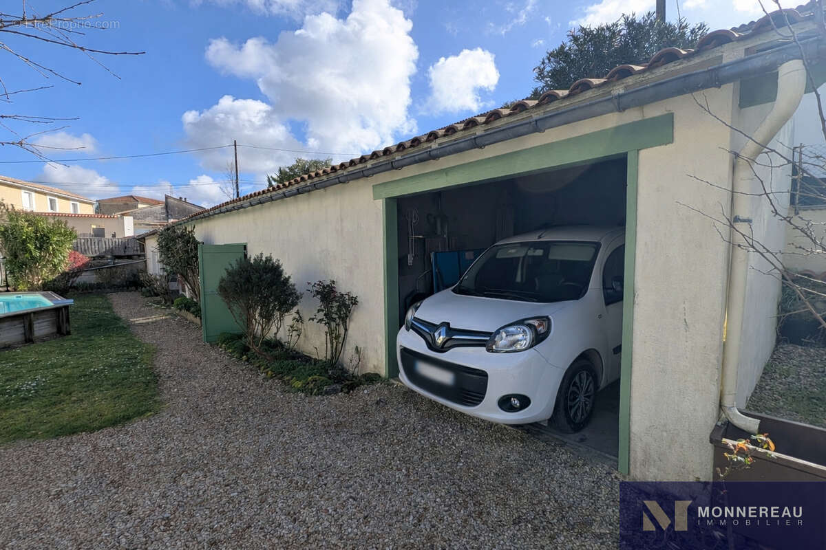 Maison à CHATEAUNEUF-SUR-CHARENTE