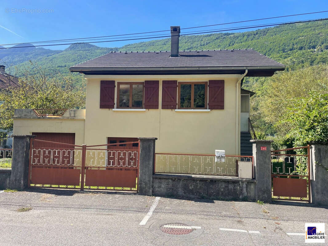 Maison à EPIERRE