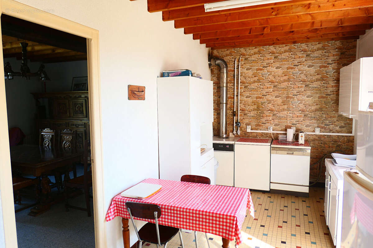 Maison à SAINT-GEORGES-DE-ROUELLEY