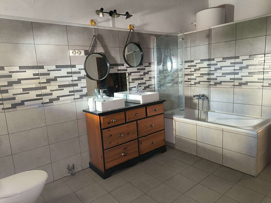 Appartement à SERVIAN