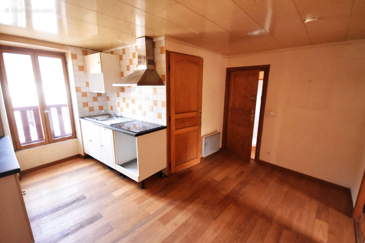 Appartement à VETHEUIL