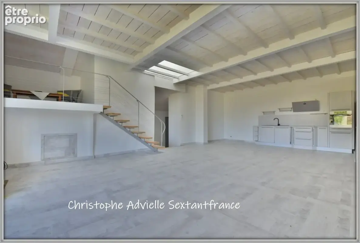 Grange entièrement rénovée, vie de plain pied sur 1200 M2 de terrain dans cadre campagne - photo 2