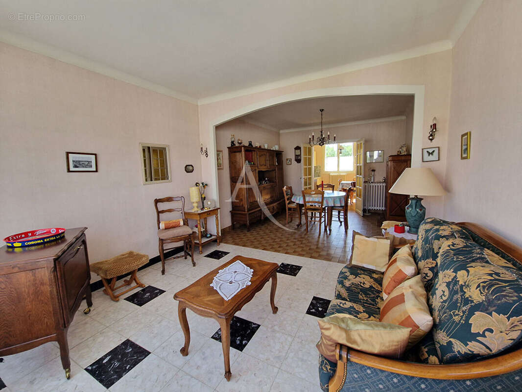 Maison à SAINT-SEBASTIEN-SUR-LOIRE