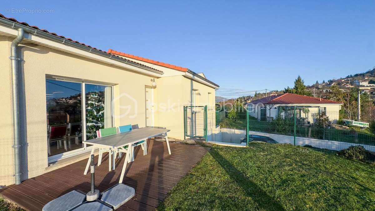 Maison à VEYRE-MONTON