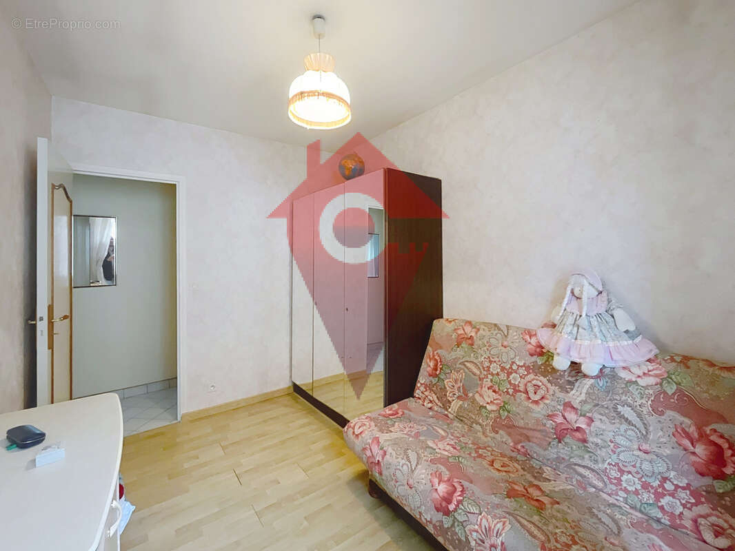 A Vendre Maison 3 chambres - 10mn à pied des écoles élémentaires - Collège et lycée proche - secteur calme - photo 17