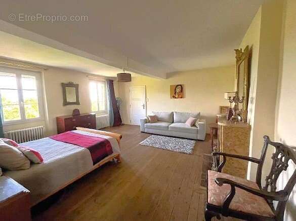 Maison à LISLE-SUR-TARN