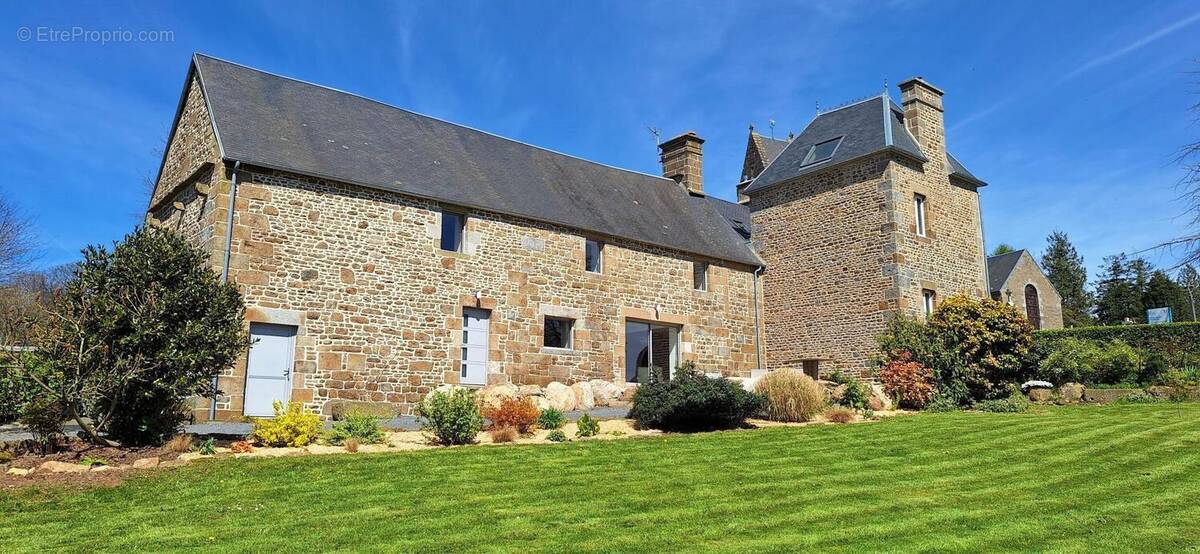 Photo 1 - Maison à SAINT-MICHEL-DE-MONTJOIE