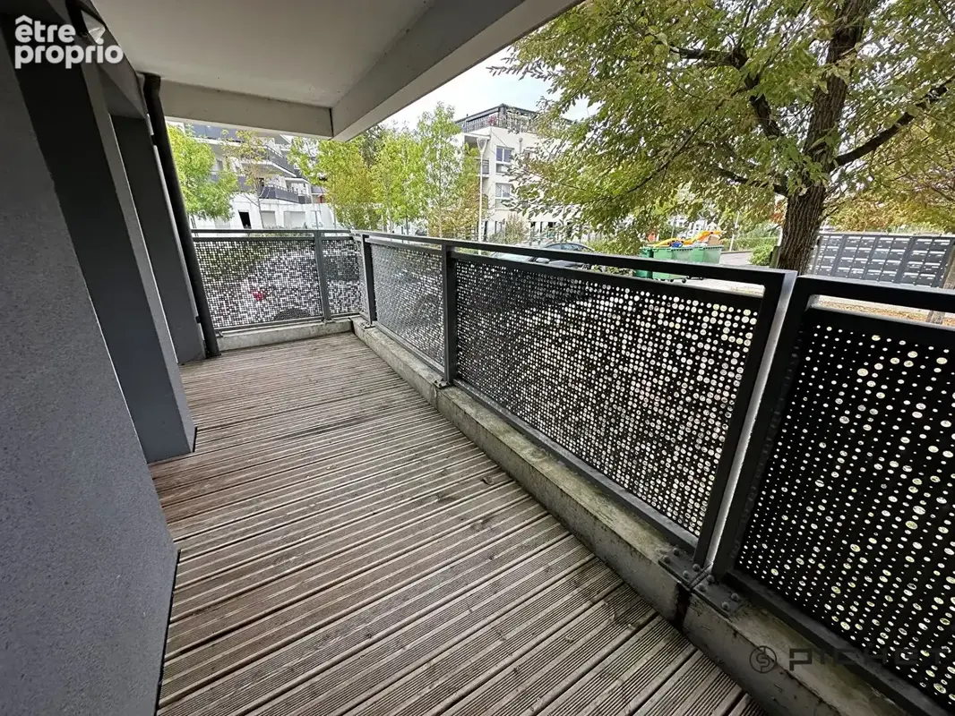 Villenave d'Ornon T2 au rdc avec terrasse et place de parking - photo 5
